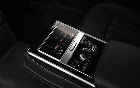 Audi A8, 2018 год, 3 950 000 рублей, 25 фотография