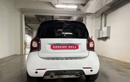 Smart Fortwo III, 2018 год, 1 500 000 рублей, 8 фотография