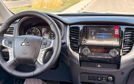 Mitsubishi Pajero Sport III рестайлинг, 2024 год, 3 400 000 рублей, 12 фотография