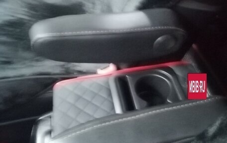 Lexus RX IV рестайлинг, 2000 год, 839 000 рублей, 38 фотография