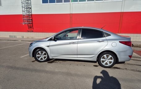 Hyundai Solaris II рестайлинг, 2014 год, 920 000 рублей, 4 фотография