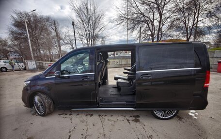 Mercedes-Benz V-Класс, 2018 год, 3 800 000 рублей, 6 фотография