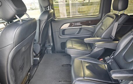 Mercedes-Benz V-Класс, 2018 год, 3 800 000 рублей, 10 фотография