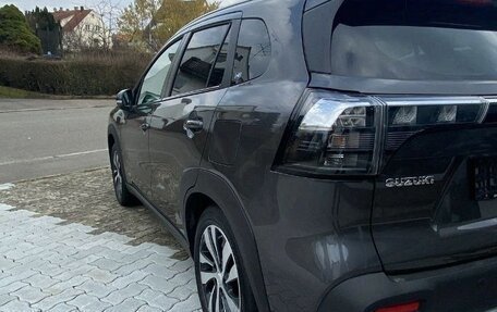 Suzuki SX4, 2023 год, 2 300 000 рублей, 4 фотография