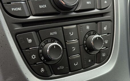 Opel Astra J, 2013 год, 800 000 рублей, 17 фотография