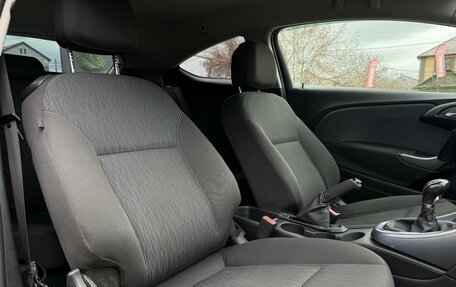 Opel Astra J, 2013 год, 800 000 рублей, 27 фотография