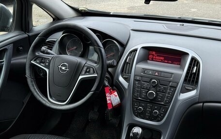 Opel Astra J, 2013 год, 800 000 рублей, 24 фотография