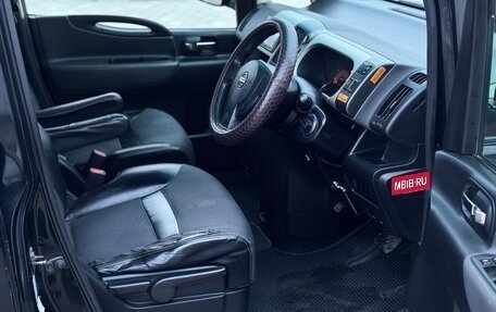 Nissan Serena III, 2005 год, 715 000 рублей, 14 фотография