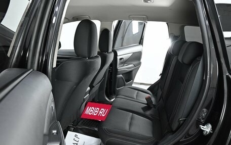 Mitsubishi Outlander III рестайлинг 3, 2019 год, 1 675 000 рублей, 6 фотография