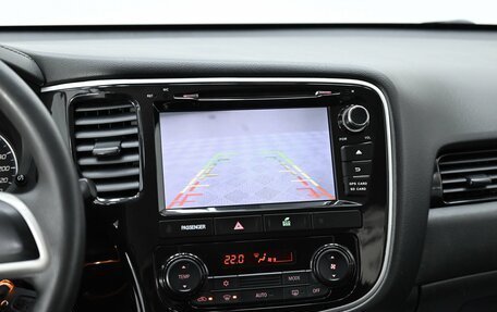 Mitsubishi Outlander III рестайлинг 3, 2019 год, 1 675 000 рублей, 9 фотография