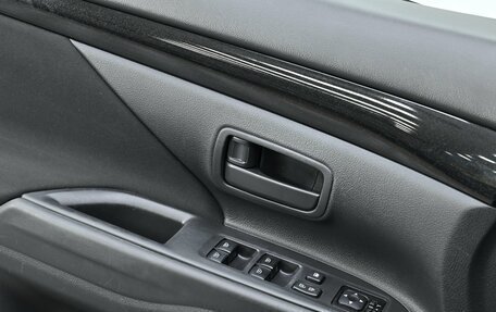 Mitsubishi Outlander III рестайлинг 3, 2019 год, 1 675 000 рублей, 8 фотография