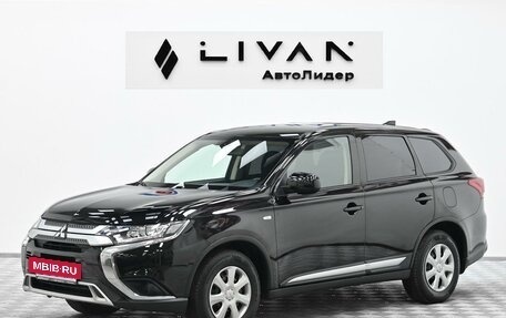 Mitsubishi Outlander III рестайлинг 3, 2019 год, 1 675 000 рублей, 3 фотография