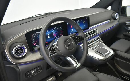 Mercedes-Benz V-Класс, 2024 год, 15 690 000 рублей, 16 фотография