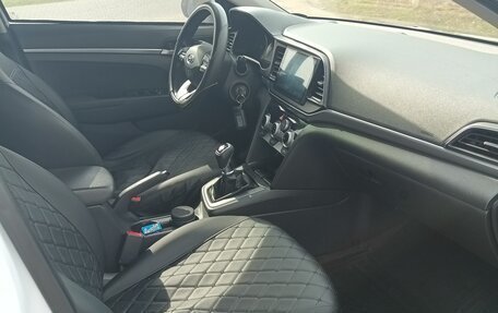 Hyundai Elantra VI рестайлинг, 2019 год, 1 630 000 рублей, 7 фотография