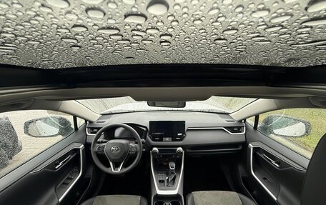 Toyota RAV4, 2025 год, 4 450 000 рублей, 9 фотография