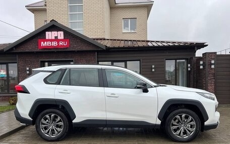 Toyota RAV4, 2025 год, 4 450 000 рублей, 3 фотография