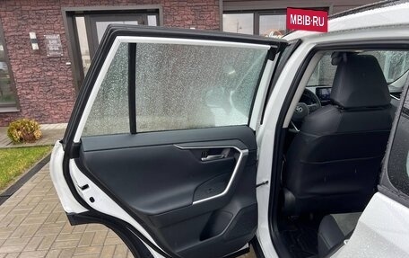 Toyota RAV4, 2025 год, 4 450 000 рублей, 11 фотография