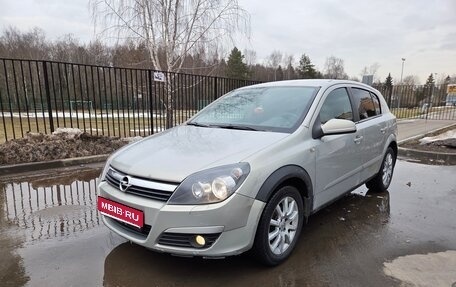 Opel Astra H, 2004 год, 380 000 рублей, 1 фотография