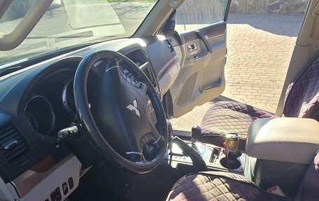 Mitsubishi Pajero IV, 2007 год, 1 850 000 рублей, 7 фотография