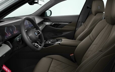 BMW 5 серия, 2025 год, 8 290 000 рублей, 2 фотография