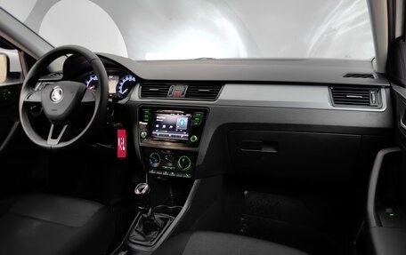 Skoda Rapid I, 2019 год, 945 000 рублей, 14 фотография