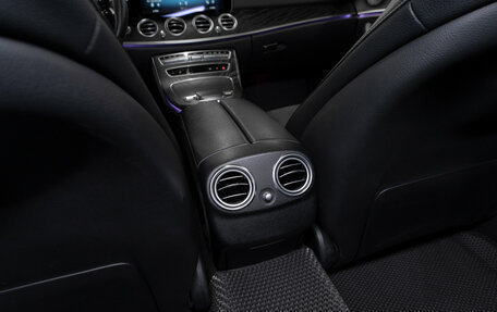 Mercedes-Benz E-Класс, 2021 год, 4 700 000 рублей, 14 фотография