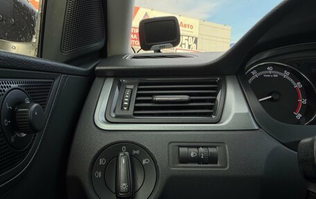 Skoda Rapid I, 2018 год, 1 175 000 рублей, 13 фотография