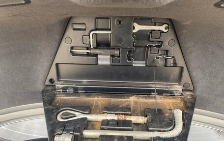 Audi A8, 2005 год, 1 000 000 рублей, 33 фотография