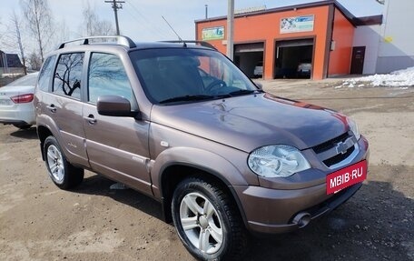 Chevrolet Niva I рестайлинг, 2015 год, 558 000 рублей, 8 фотография