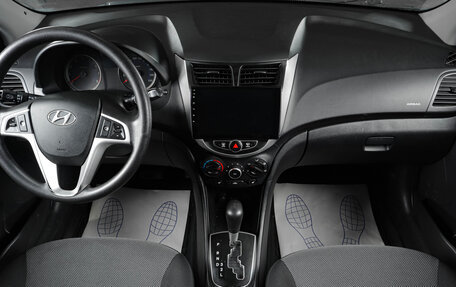 Hyundai Solaris II рестайлинг, 2012 год, 899 000 рублей, 13 фотография