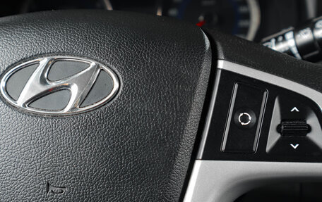 Hyundai Solaris II рестайлинг, 2012 год, 899 000 рублей, 16 фотография