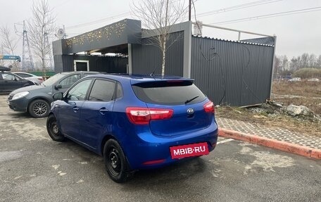 KIA Rio III рестайлинг, 2013 год, 700 000 рублей, 3 фотография