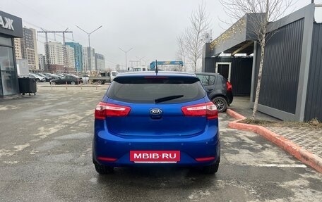 KIA Rio III рестайлинг, 2013 год, 700 000 рублей, 4 фотография