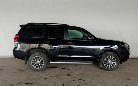 Toyota Land Cruiser Prado 150 рестайлинг 2, 2018 год, 4 600 000 рублей, 8 фотография