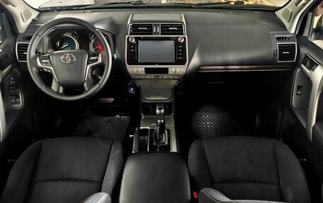 Toyota Land Cruiser Prado 150 рестайлинг 2, 2018 год, 4 600 000 рублей, 9 фотография