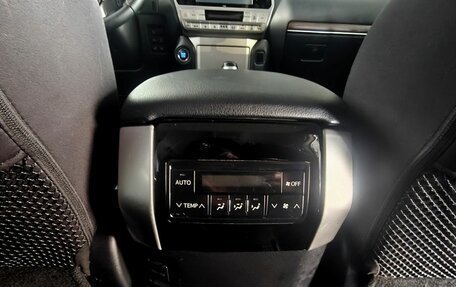 Toyota Land Cruiser Prado 150 рестайлинг 2, 2018 год, 4 600 000 рублей, 18 фотография