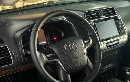 Toyota Land Cruiser Prado 150 рестайлинг 2, 2018 год, 4 600 000 рублей, 12 фотография