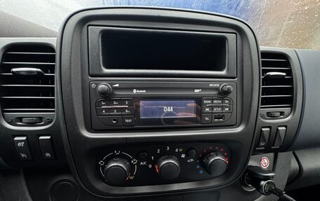 Opel Vivaro B, 2015 год, 1 950 000 рублей, 14 фотография