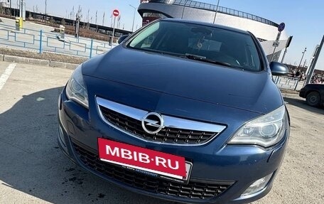 Opel Astra J, 2011 год, 750 000 рублей, 6 фотография