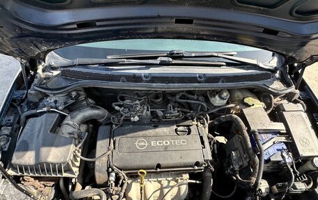 Opel Astra J, 2011 год, 750 000 рублей, 9 фотография