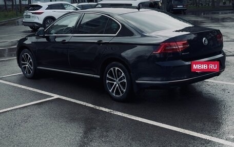 Volkswagen Passat B8 рестайлинг, 2018 год, 2 850 000 рублей, 6 фотография