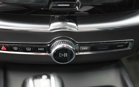 Volvo XC60 II, 2018 год, 2 650 000 рублей, 17 фотография