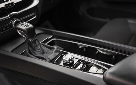 Volvo XC60 II, 2018 год, 2 650 000 рублей, 16 фотография