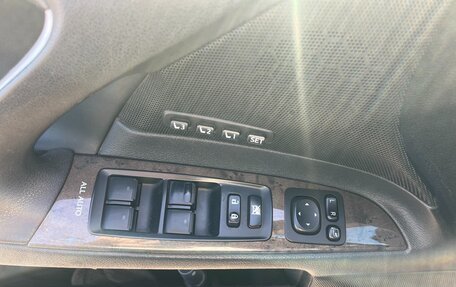 Lexus IS II рестайлинг 2, 2011 год, 1 750 000 рублей, 19 фотография