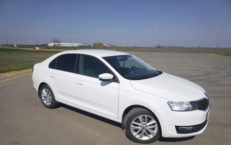 Skoda Rapid I, 2018 год, 1 300 000 рублей, 3 фотография