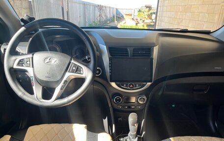 Hyundai Solaris II рестайлинг, 2014 год, 1 100 000 рублей, 12 фотография