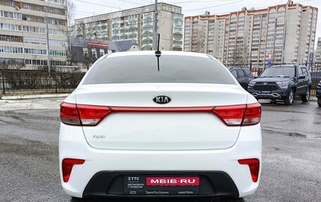 KIA Rio IV, 2018 год, 1 200 000 рублей, 10 фотография