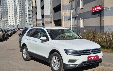 Volkswagen Tiguan II, 2018 год, 2 500 000 рублей, 1 фотография