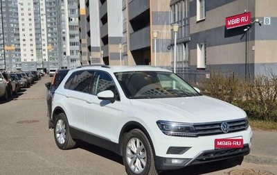 Volkswagen Tiguan II, 2018 год, 2 500 000 рублей, 1 фотография