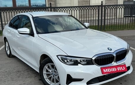 BMW 3 серия, 2021 год, 2 870 000 рублей, 2 фотография